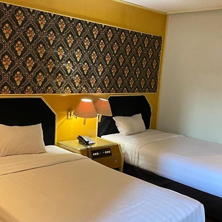 Mas Graha Hotel Pekanbaru Extérieur photo